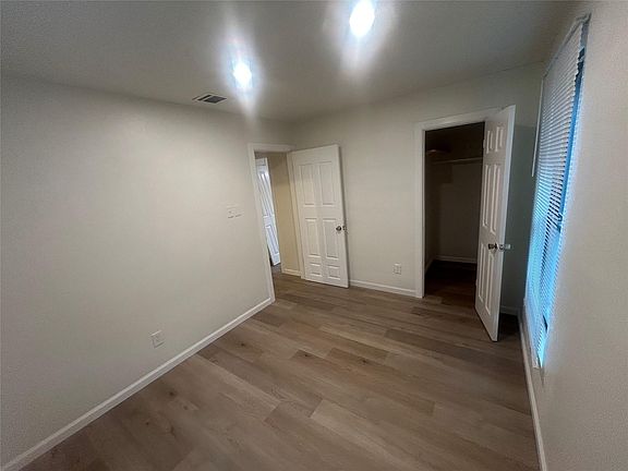 5th image of 1909 Heathwood Cir