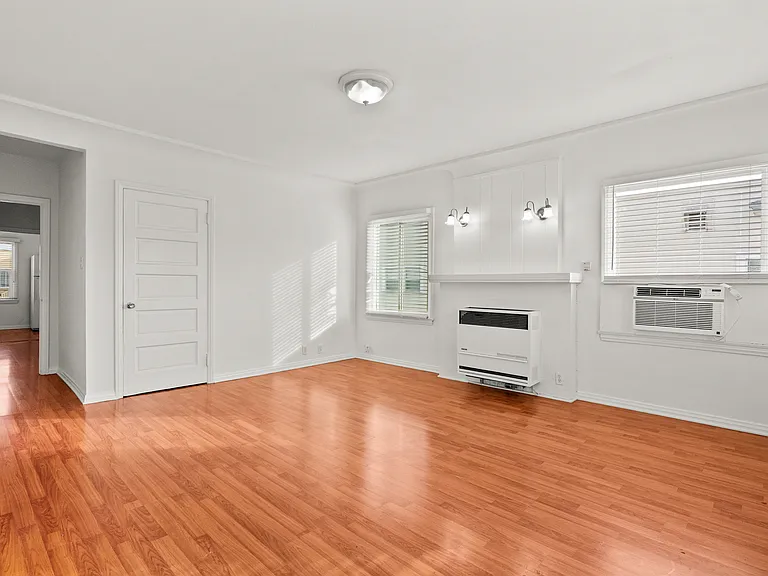 1322 S Van Ness Ave #4 — Photo 19