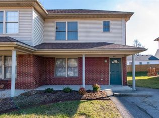1102 Somerset Ct, Sellersburg, IN 47172