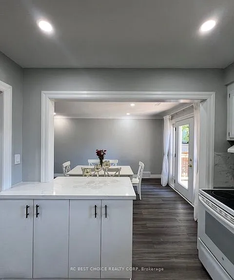 173 Poyntz Ave — Photo 10