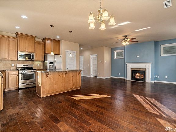 4th image of 3612 Bacall St NE