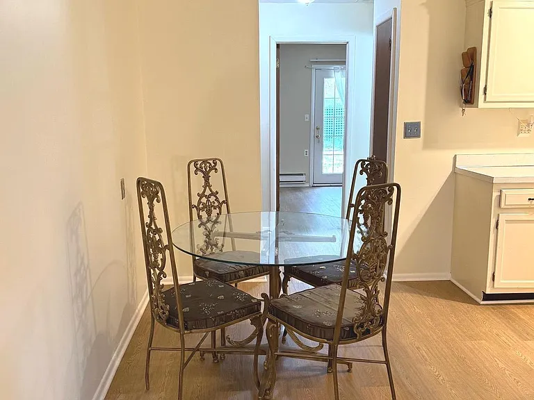 62 Kingston Way — Photo 7