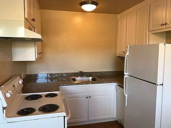 3rd image of 3353 Alma St APT 232