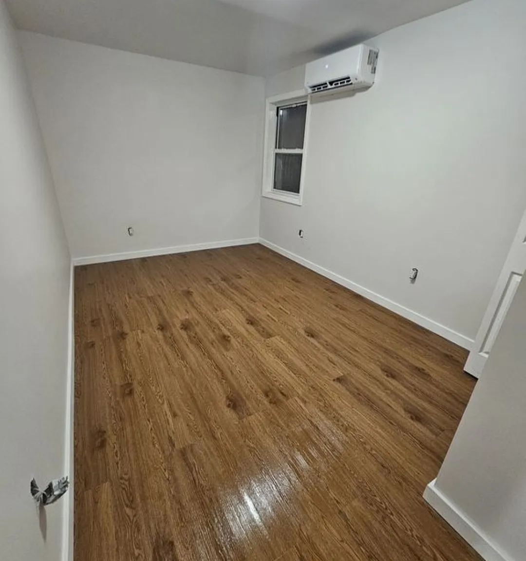 1273 Arnow Ave — Photo 2