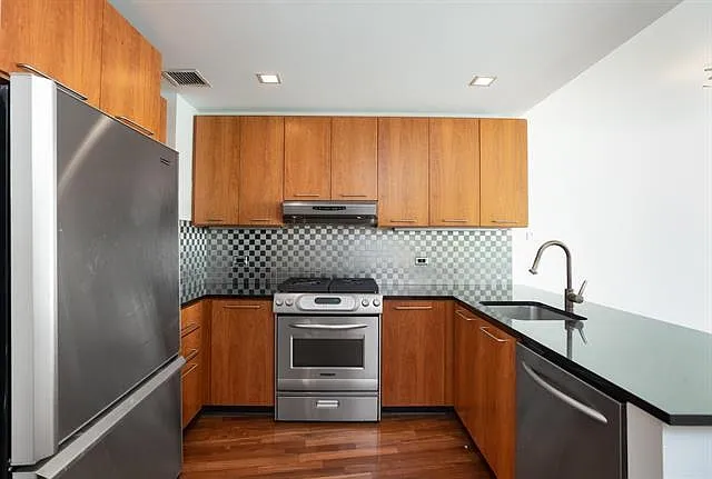 25 Hudson St #314 — Photo 6