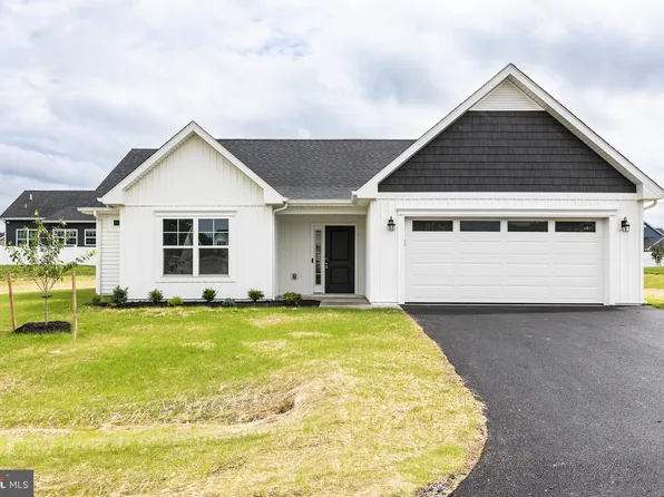 660 Barrel Race Rd, Martinsburg, WV 25404