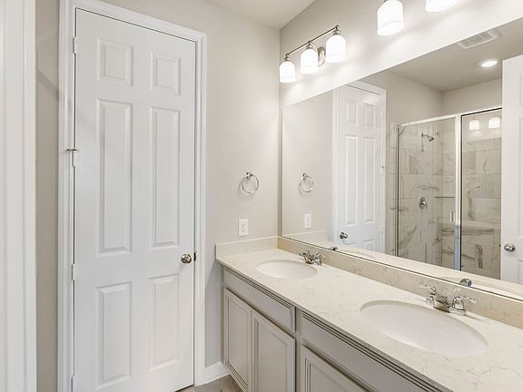 Lakeshore at Towne Lake Townhomes - Adrianna Interior Image 5
