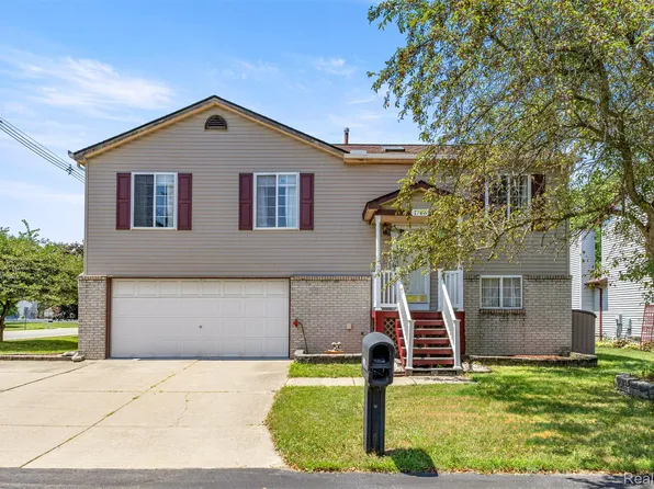 1786 Daisey Ln, Westland, MI 48186