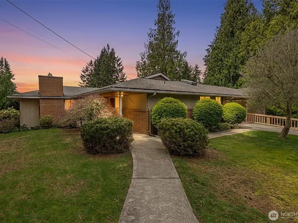 8957 188th Street SW, Edmonds, WA 98026