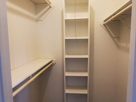 5th image of 1432 Briar Cir