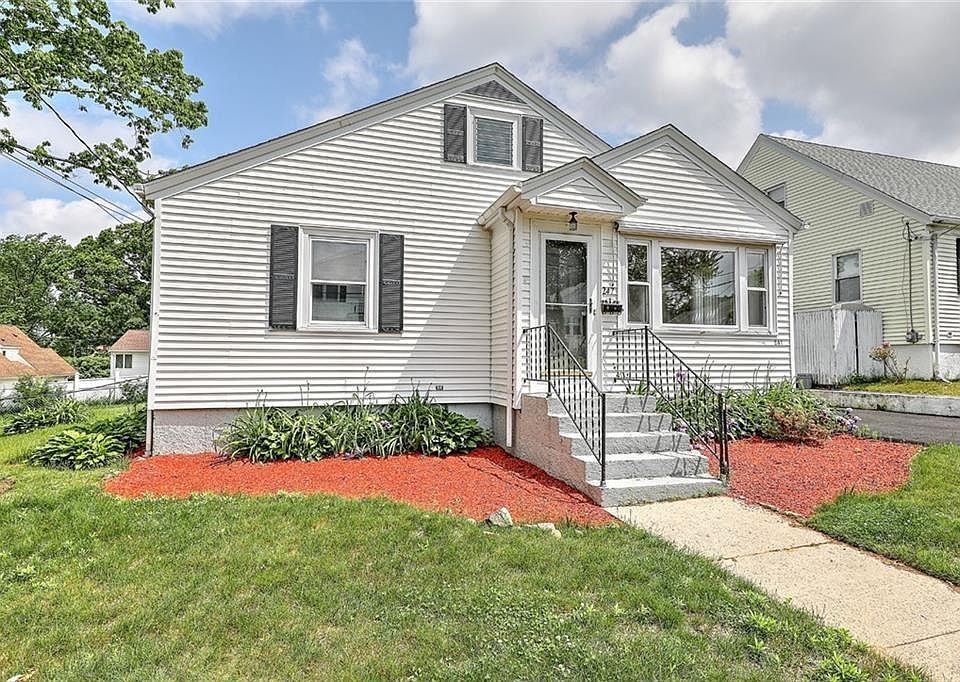 1st image of 247 Grosvenor Ave