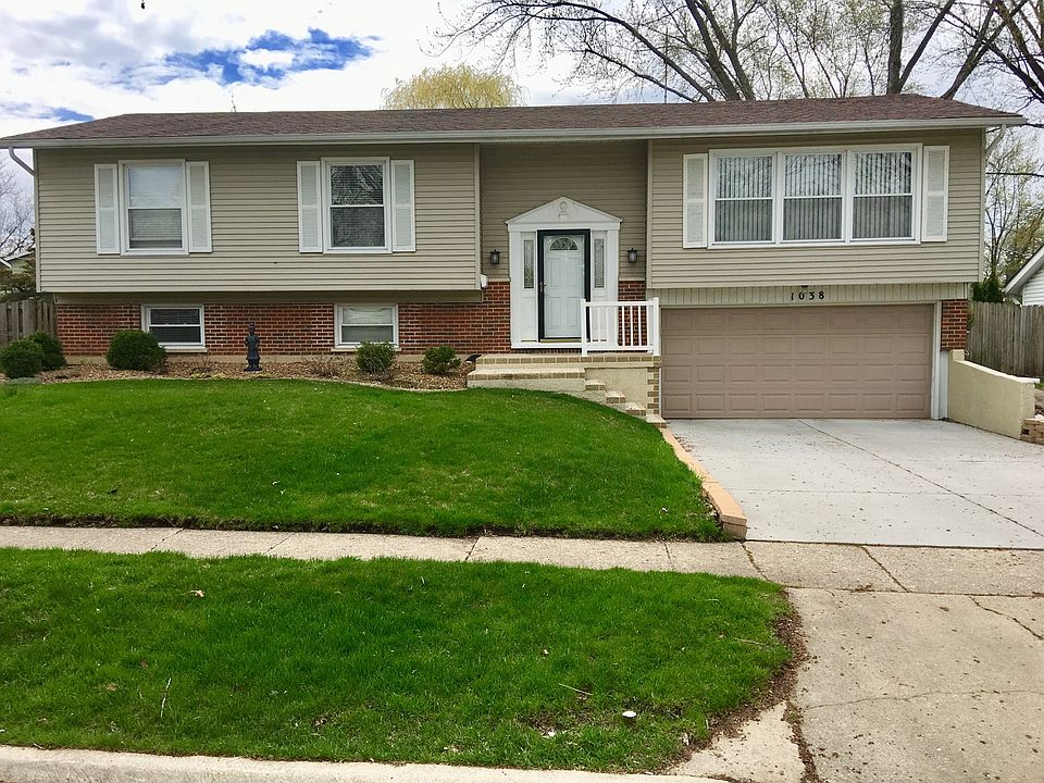 1st image of 1038 Yorkshire Dr