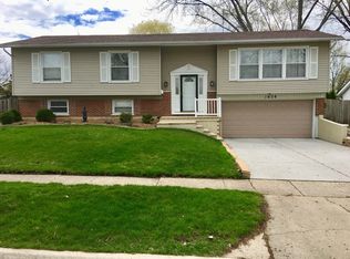 1038 Yorkshire Dr, Hanover Park, IL