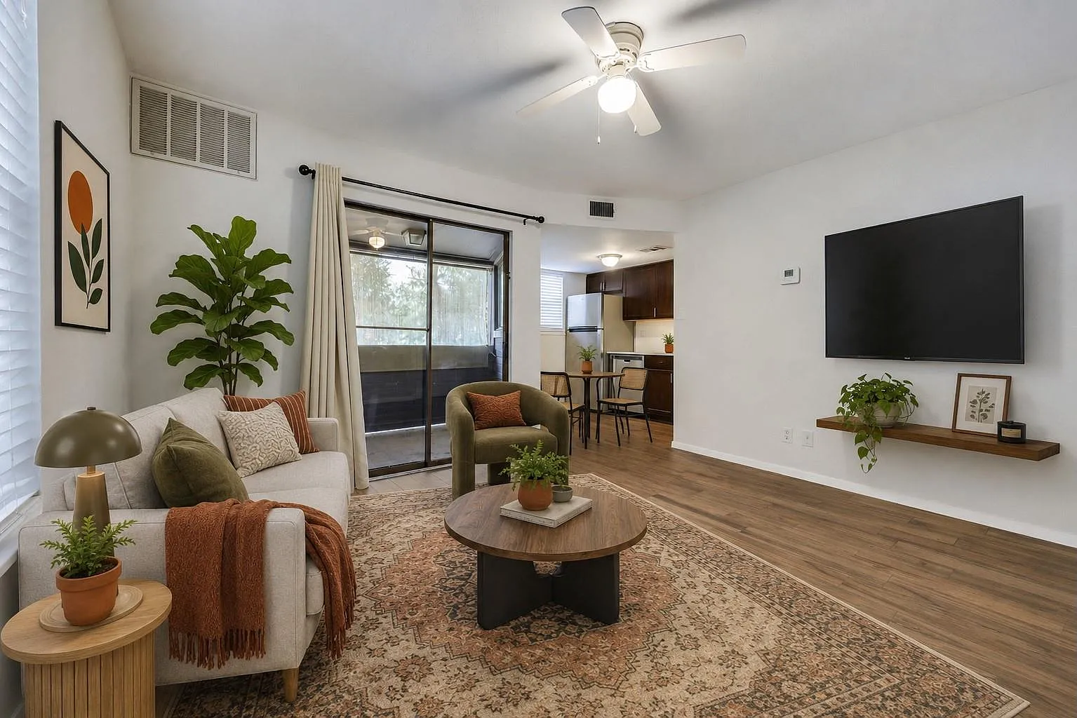 1 bed, 1.0 bath, 389 sqft, $925 — Photo 3