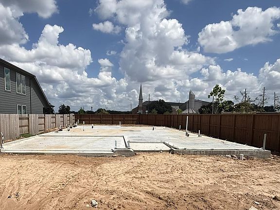 2nd image of 19214 Trinity Terrace Ln