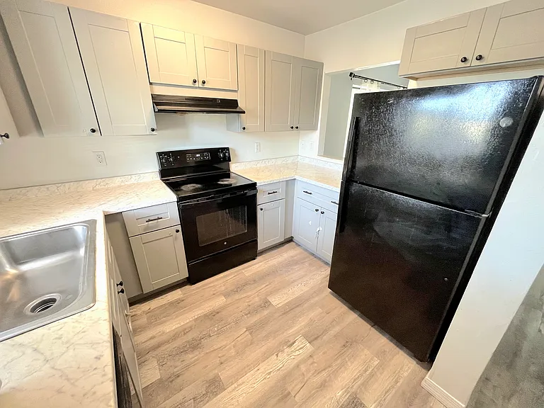 4717 SW 69th Ter — Photo 16