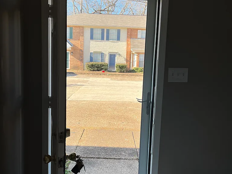 420 Brackinhouse Pl #420 — Photo 12