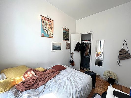 4th image of 321 E 14th St APT 2A