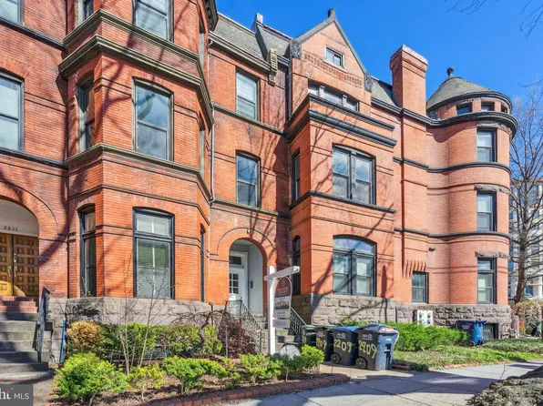 2209 Washington Cir NW APT 1, Washington, DC 20037