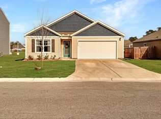 523 Birdsong Dr, Holly Ridge, NC 28445