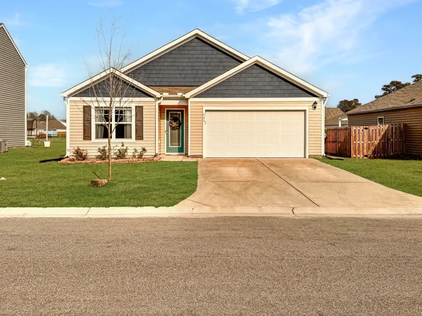 523 Birdsong Dr, Holly Ridge, NC 28445