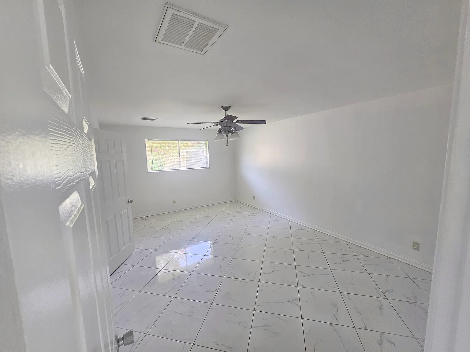 3 bed, 1711 sqft, $1,795 — Photo 3