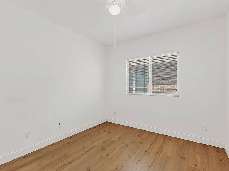 6212 Topsail Dr — Photo 25