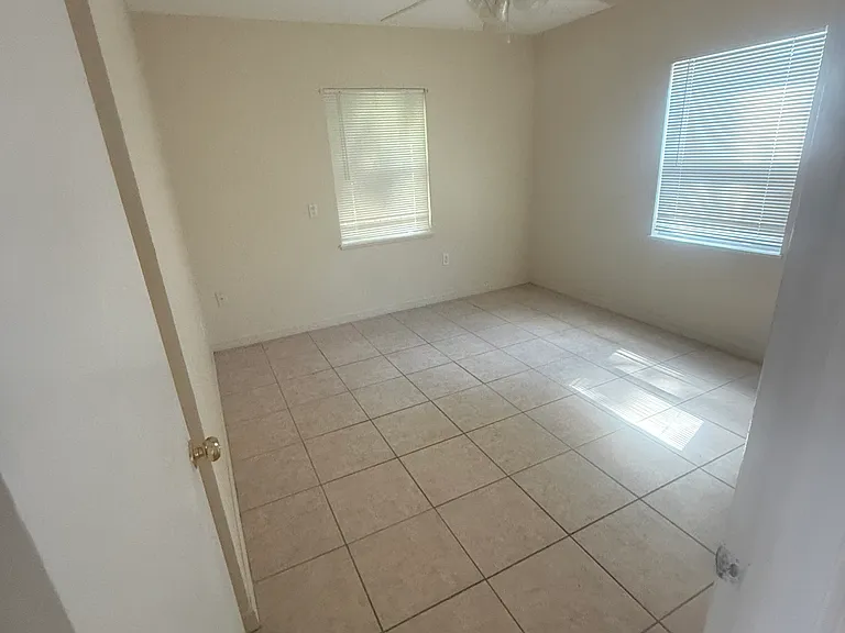 5605 Montana Ave — Photo 7