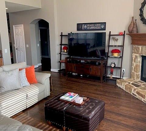 5th image of 2900 Lynnwood Ln