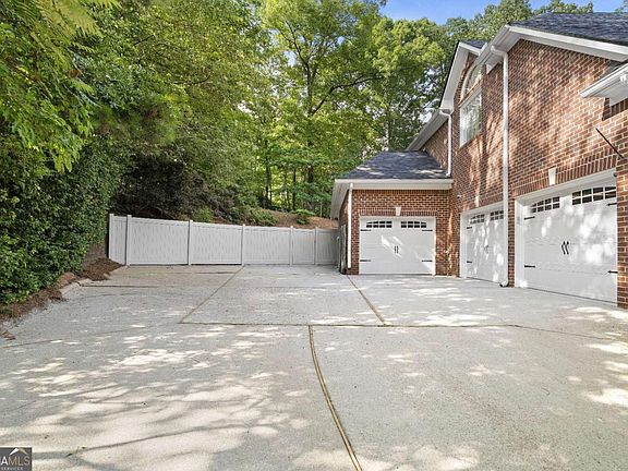 3rd image of 1891 Cedar Cliff Dr SE