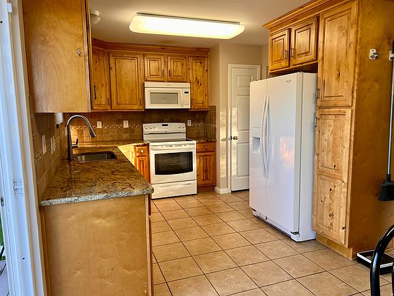 4th image of 6695 S Somerset Dr
