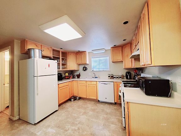 5th image of 1768 Butte St #2