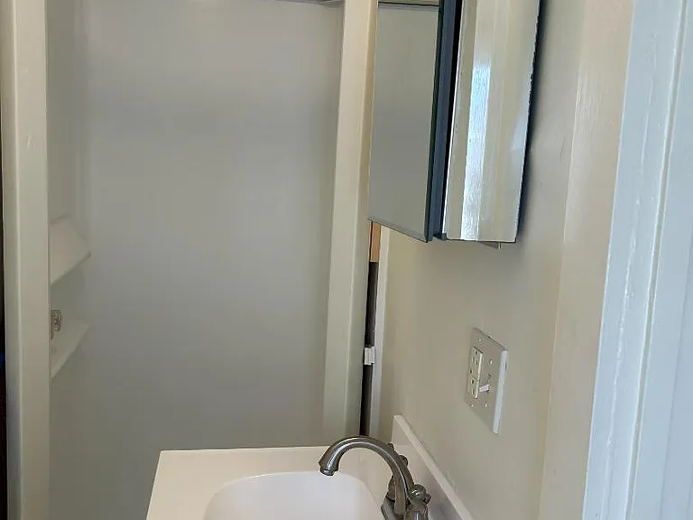 Unit Photo