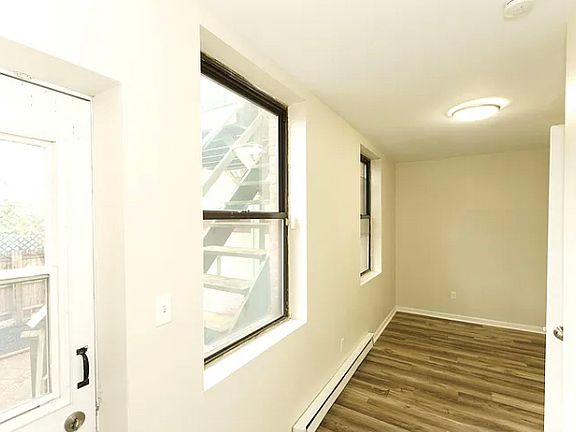 4th image of 231 Elm St Unit 2
