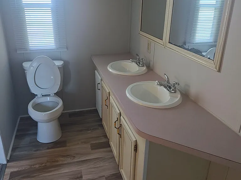 612 W Main St #16 — Photo 10