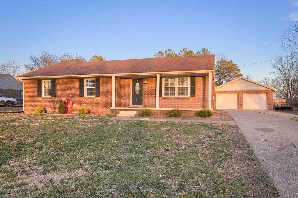 3750 Locust Hill Dr E photo 1