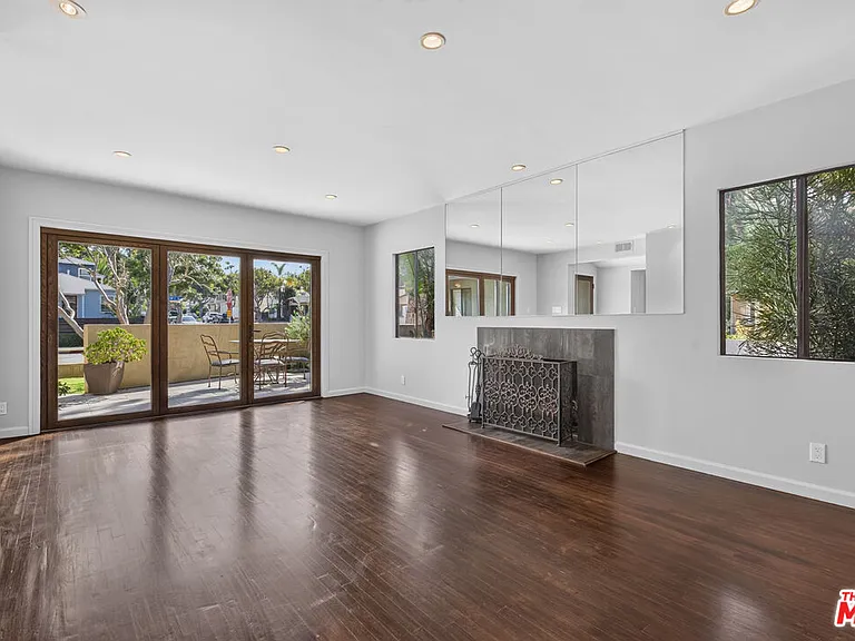 1727 Delaware Ave — Photo 33