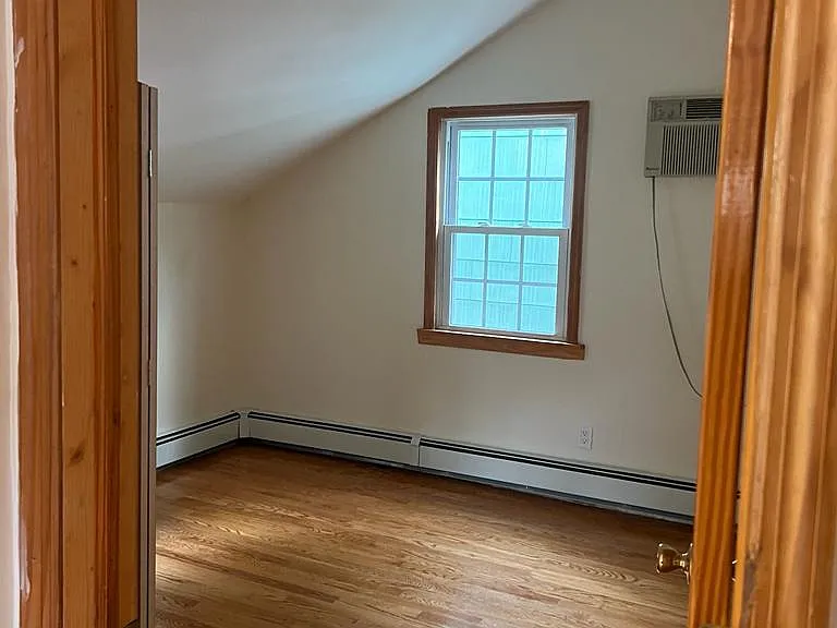 16 Louisa St — Photo 7
