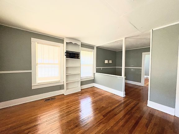 2nd image of 8149 1st Ave S