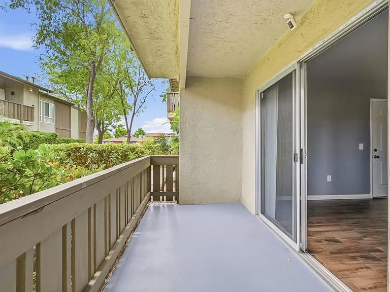 2536 White Oak Pl #5 — Photo 27