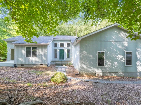 267 Jefferson Dr, Palmyra, VA 22963