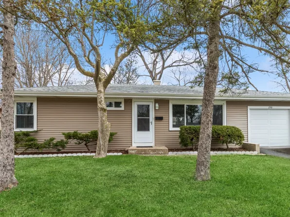 250 Normandy Ln, Grayslake, IL 60030