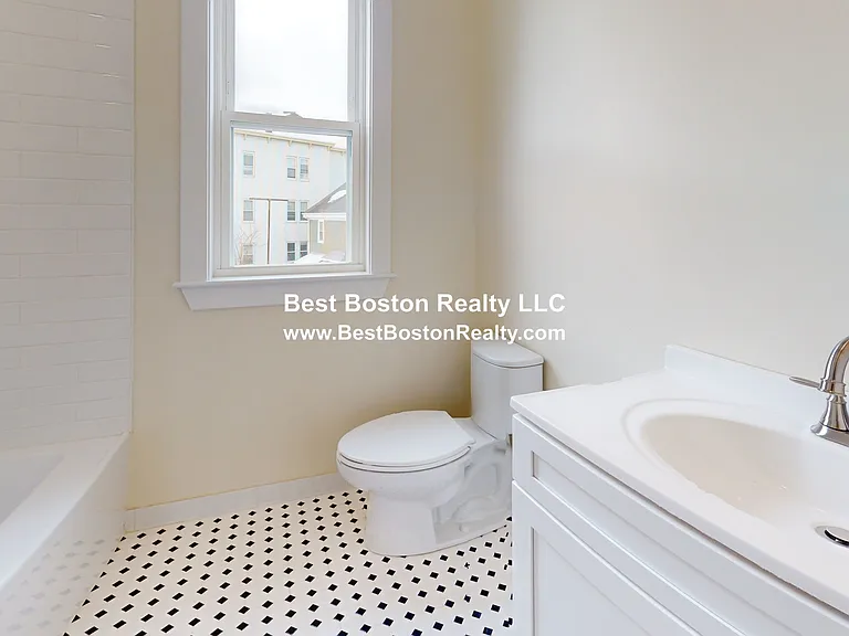 242 Somerville Ave — Photo 16