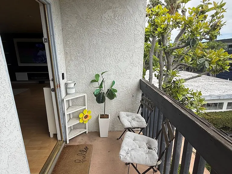 25930 Narbonne Ave #110 — Photo 17