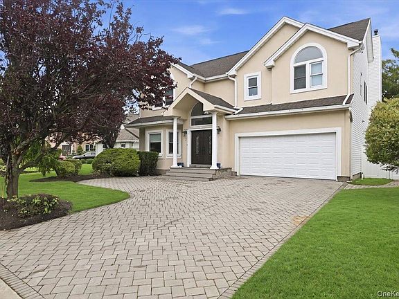 2nd image of 7 Laurel Lane