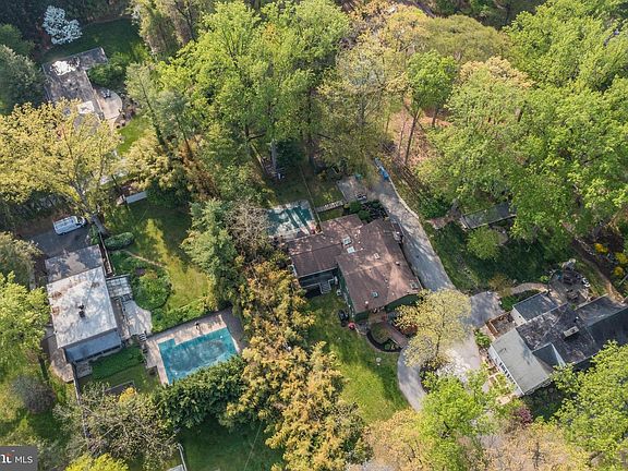 5th image of 11016 Park Heights Ave
