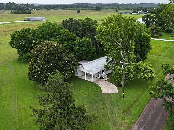 3rd image of 2710 County Road 2274