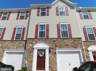 88 Benford Ln, Edgewater Park, NJ 08010