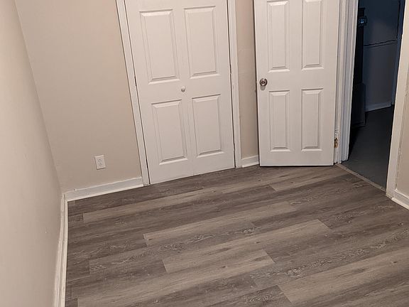 4th image of 4445 W Carroll Ave #1