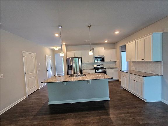 2nd image of 121 Valimar Dr